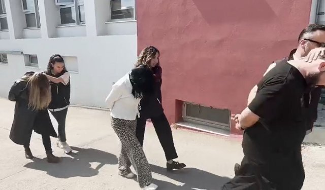 Otomobilin bagajında 20 kilo esrar ele geçirildi