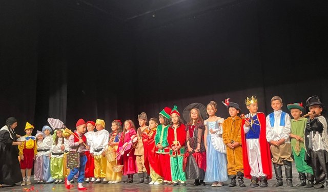 Roman kahramanları sahneye taşındı