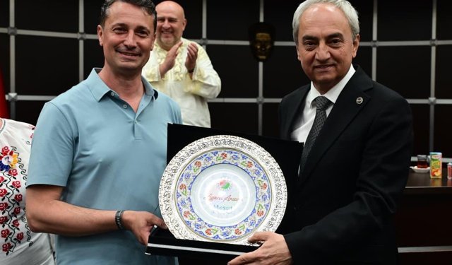 Romanyalı 50 kütüphaneci, Antalya Kütüphanesi'ni ziyaret etti