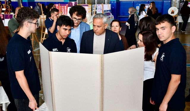 Silifke Fen Lisesi'nde Matematik sergisi