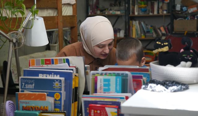 Tatar ailenin engelli 2 çocuğu, ikamet sorunu nedeniyle 3 yıldır okula gidemiyor