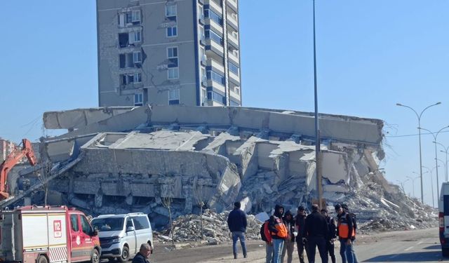 42 kişinin öldüğü Bad-ı Saba Konutları'na ilişkin 2 kamu görevlisi hakkında dava açıldı