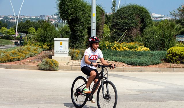 Adana'da ilk kez düzenlenen 'Aquatlon ve Triatlon' yarışması başladı