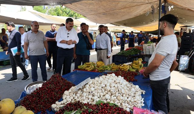Başkan Yıldız, pazar esnafıyla buluştu