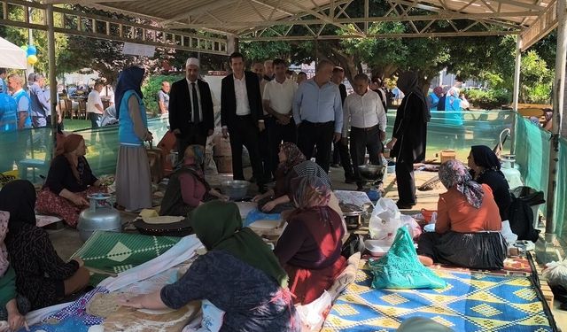 Bozyazı'da 'hayır çarşısı' açıldı
