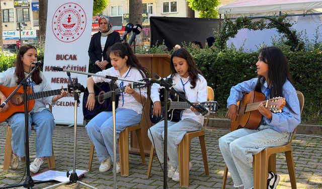 Bucak HEM'den yıl sonu sergisi