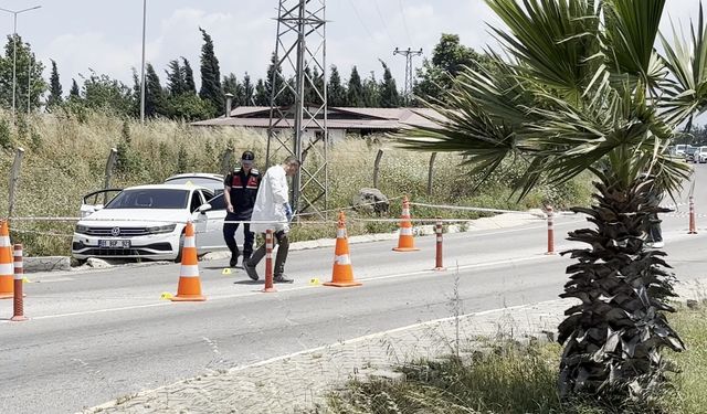 Cezaevi önünde 2 kişiyi vurup gasbettikleri otomobille kaçan 3 şüpheli yakalandı