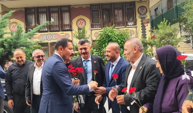 Hatay Valisi Masatlı'ya Ankara'da 'Yılın Valisi' ödülü verildi