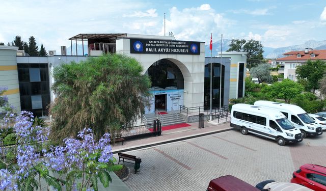Kadın Danışma Merkezi'nden huzurevi sakinlerine ziyaret