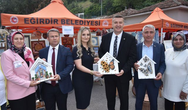 Kadınların el emeklerine yoğun ilgi