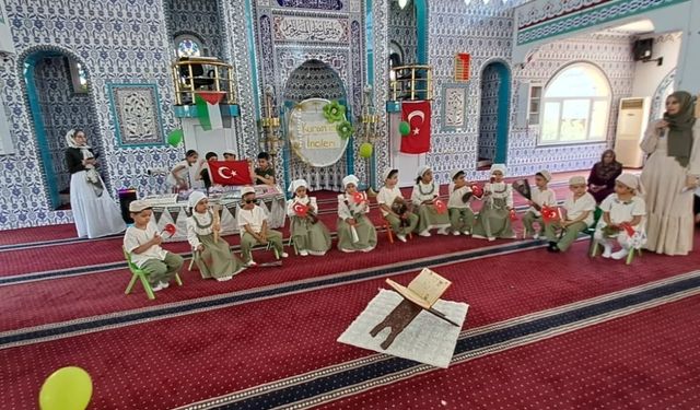 Kur'an kursunda mezuniyet töreni