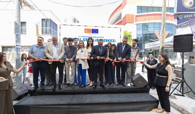 Mersin'de gençler, geleceğin mesleklerine DİGEM'de hazırlanıyor