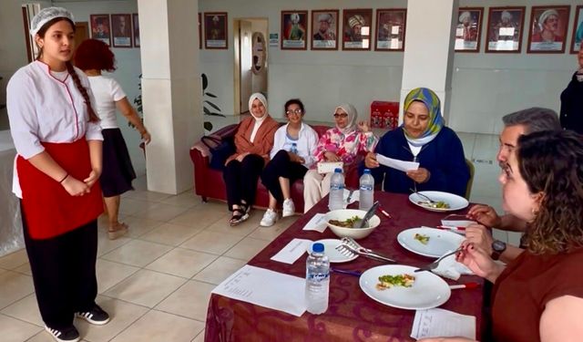 Osmaniye'de öğrenciler en lezzetli salata için yarıştı