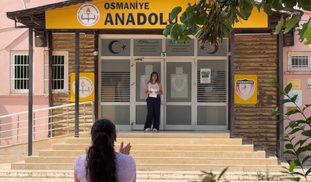 Osmaniye'de sınava saniyelerle geç kalan aday içeri alınmadı