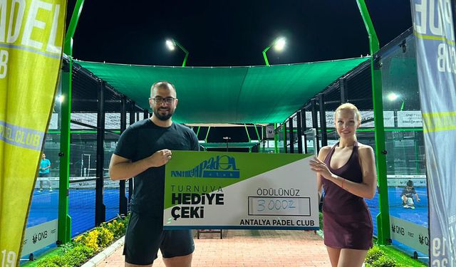 Padel turnuvasında şampiyonlar belli oldu