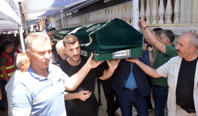 Yangında ölen engelli 3 kardeş toprağa verildi