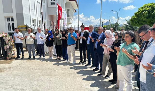 Zehra için dua edilip, lokma dağıtıldı