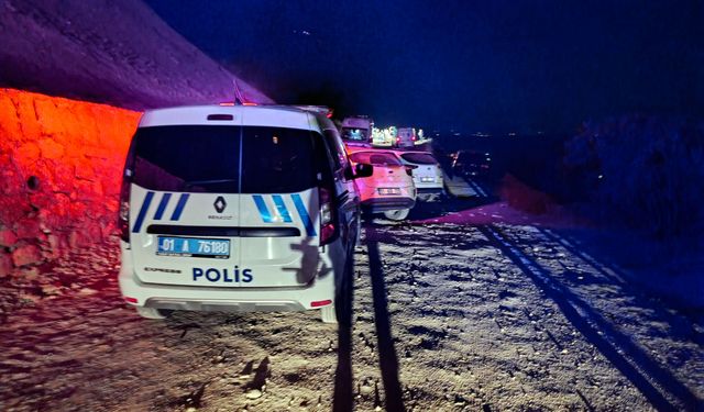 Adana'da seyir tepesinde silahlı saldırı: 1'i kadın 3 ölü