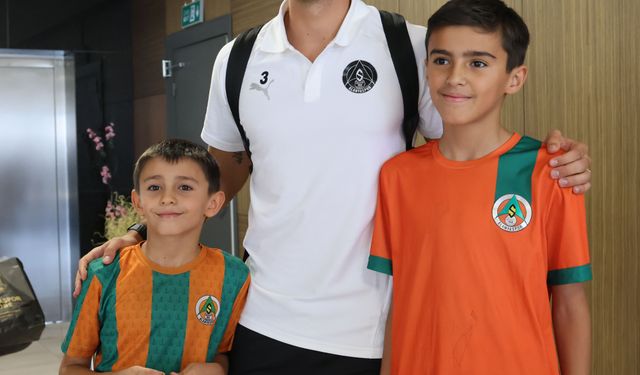 Alanyaspor Burdur'da kampa girdi