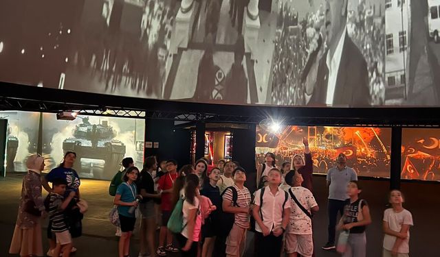 Antalya'da 15 Temmuz Anma Merkezi binlerce vatandaşı ağırladı