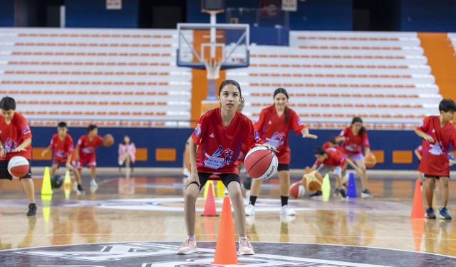 Bilim, kültür, spor ve birçok sosyal etkinlik çocukları ve gençleri bekliyor