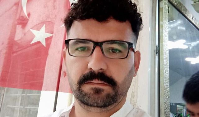 Hafriyat kamyonu ile otomobil çarpıştı; 1 ölü, 2 yaralı / Ek fotoğraf