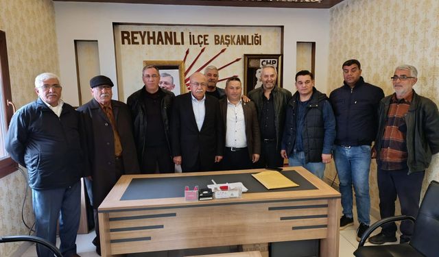 Hatay'da CHP'den 54 kişi istifa etti