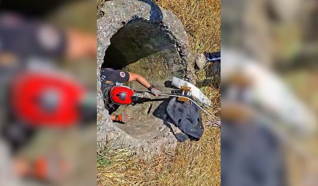 Kuyuya düşen keçi kurtarıldı