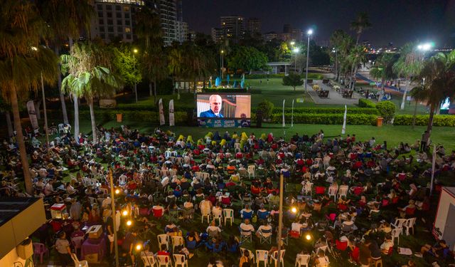 Mersin'de palmiyelerin altında sinema keyfi başladı