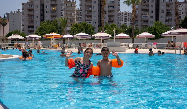 Mezitli Belediyesi su parkı yaz sezonunu açtı