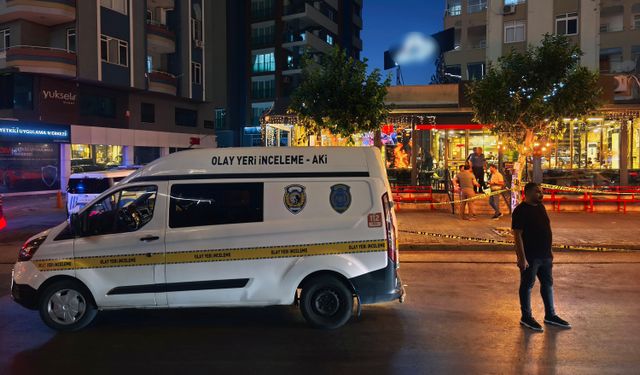 Motosikletli şüpheliler kebapçıya silahla saldırdı: 4 yaralı