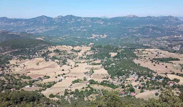 Tokmanaklı Mahallesi, Feke'ye bağlanmak için dilekçe verdi