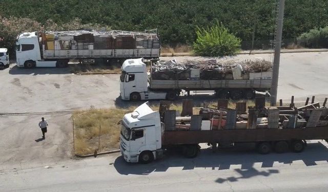 Trafik güvenliğini tehlikeye atan TIR'ın sürücüsüne dron destekli denetimde ceza