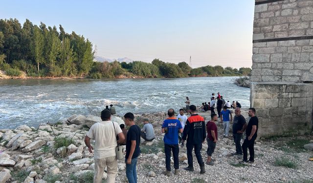 Adana'da nehirde kaybolan 2 çocuk için arama çalışması başlatıldı