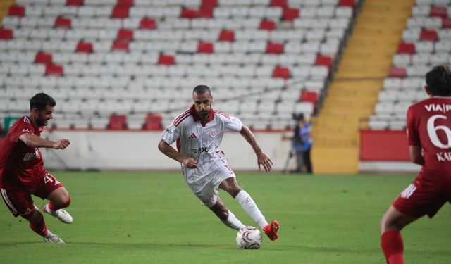 Antalyaspor evinde Orfa Yapı Pendikspor'a 3-2 mağlup oldu