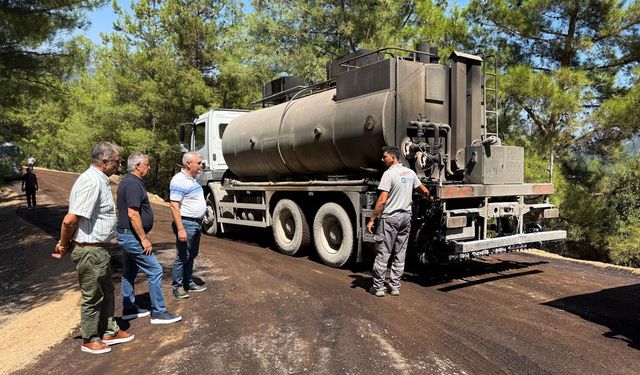 Başkan Topaloğlu asfalt çalışmalarını inceledi