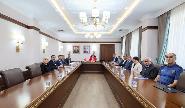 Burdur'da yeni akademik yıl tedbirleri görüşüldü