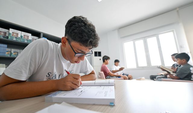 Büyükşehrin okuma salonu öğrencilerin gözdesi
