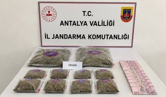 Döşemealtı'nda uyuşturucu operasyonu