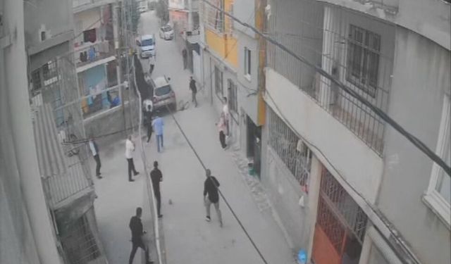 Kavgada otomobilini kalabalığın üzerine sürdü: 1'i ağır 4 yaralı