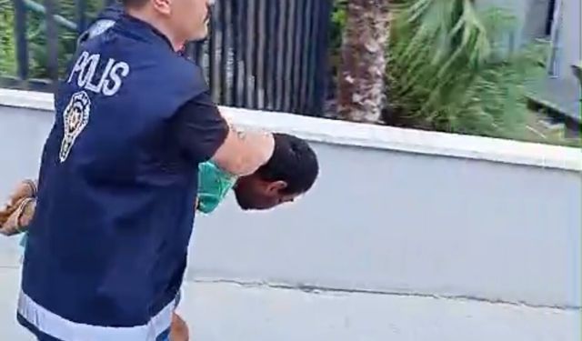 Mersin'de, markette çocuğa darp kamerada (2)