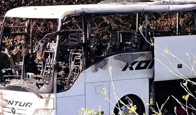 Mersin'de yolcu otobüsü yandı