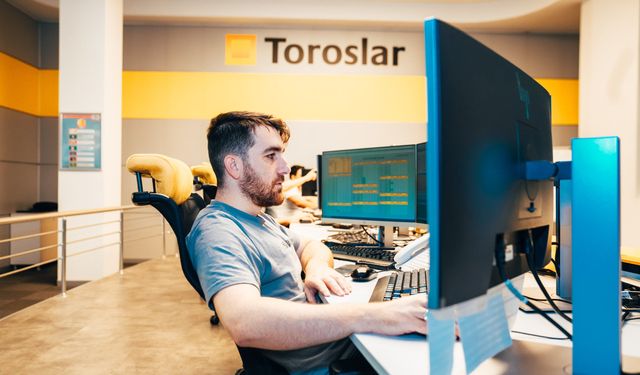 Toroslar EDAŞ Mersin'in enerji altyapısını güçlendirmeye devam ediyor