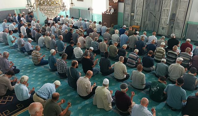 Ulucami'de şehitler için mevlit okutuldu