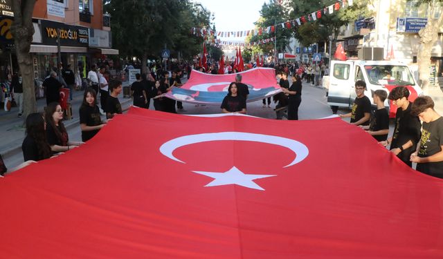 Burdur'da Gaziler Günü yürüyüşü
