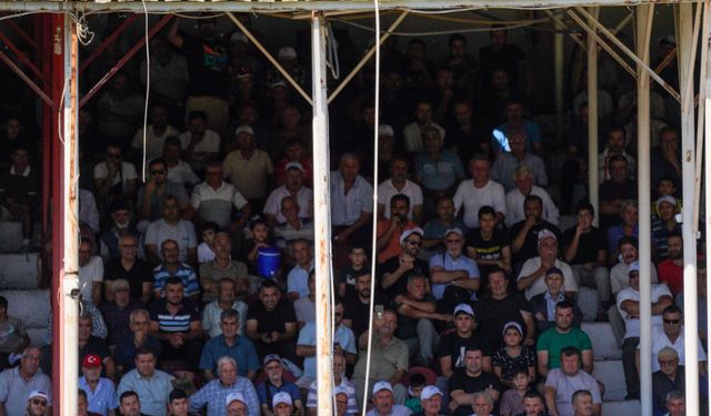 Elmalı'da altın kemeri Okulu kazandı