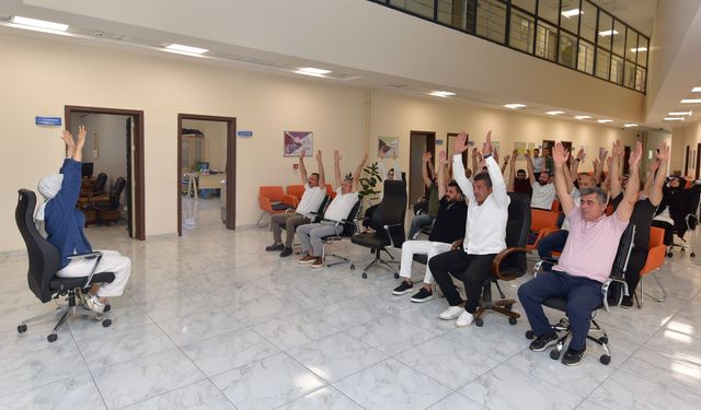 Gençlik ve Spor Müdürlüğü personeline 'iş yeri egzersizleri' eğitimi