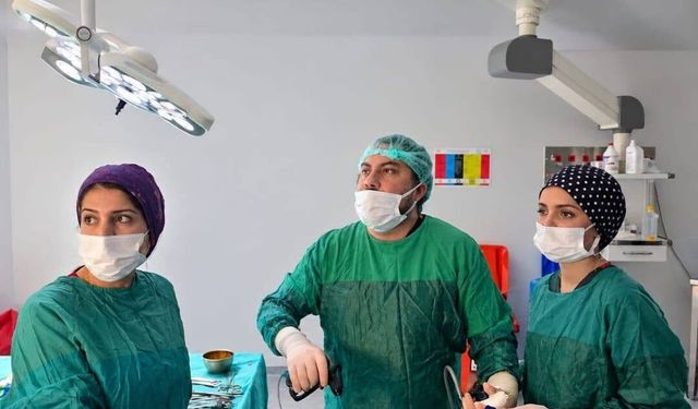 Hatay Eğitim ve Araştırma Hastanesi'nde 235 kiloluk hastaya obezite cerrahisi