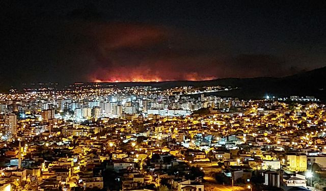 Kozan'da 2 ayrı noktada orman yangını; yerleşim yerleri tedbir amaçlı boşaltıldı (6)