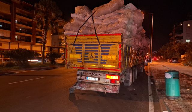 Otomobil ile TIR çarpıştı: 1 yaralı